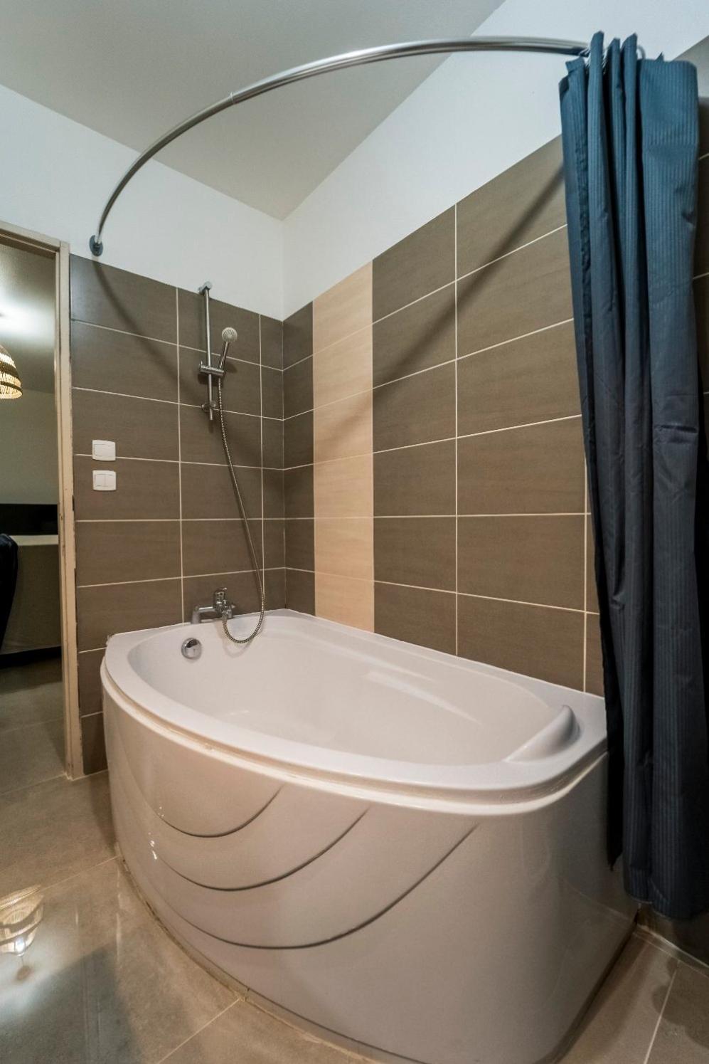 Appartement Des Carmes Nîmes Extérieur photo