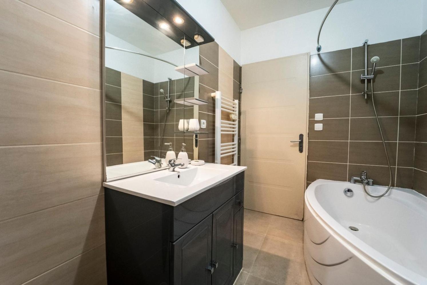 Appartement Des Carmes Nîmes Extérieur photo